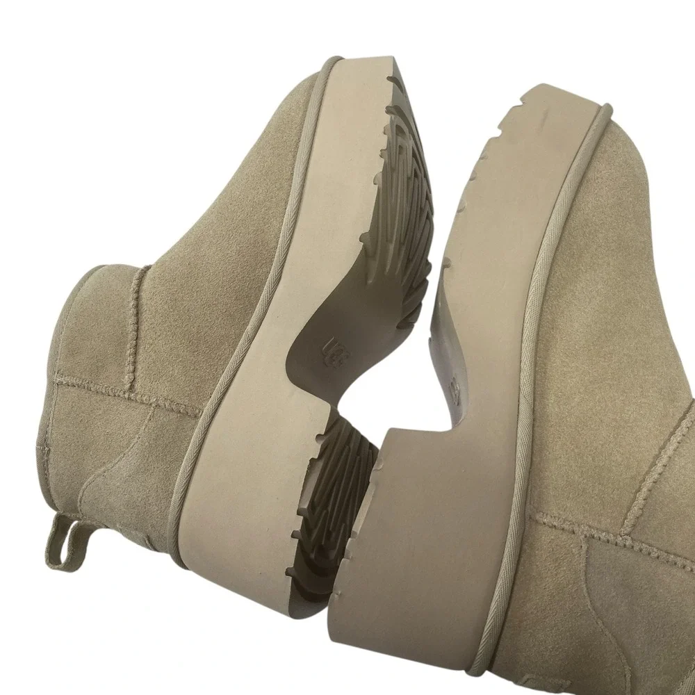 NWOB UGG‎ Women's Platform Boots 10 Tan Suede Shearling Ankle Rockabilly Grunge